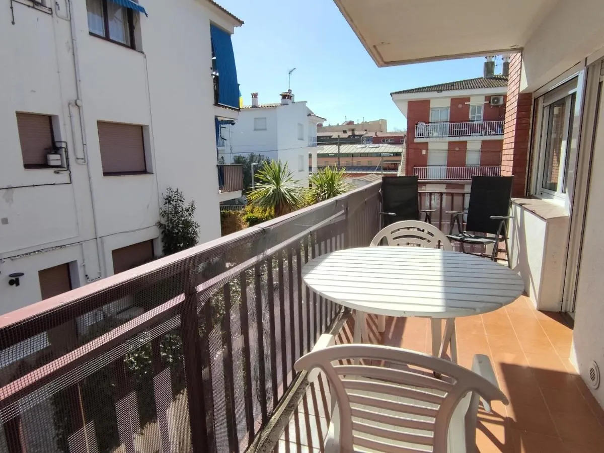 Apartamento Acogedor Cerca Del Centro Y Playa En Platja D'Aro, Con Balcon Y Cocina Equipada - Es-209-44 Spain